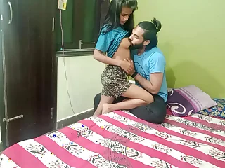 18 Grow older Old Juicy Indian Teen Love Hardcore Bonking With Cum Inside Pussy